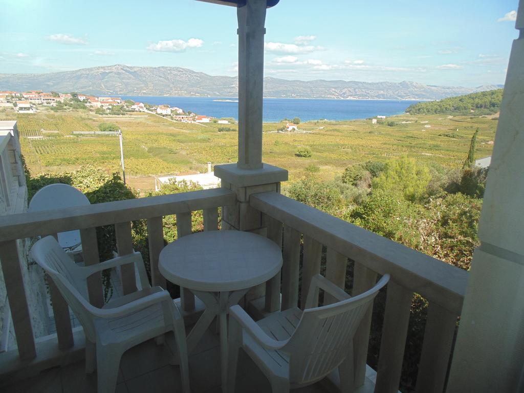 Villa Apartments Mate Cebalo لومباردا المظهر الخارجي الصورة