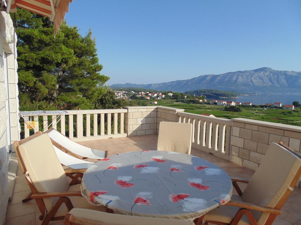 Villa Apartments Mate Cebalo لومباردا المظهر الخارجي الصورة